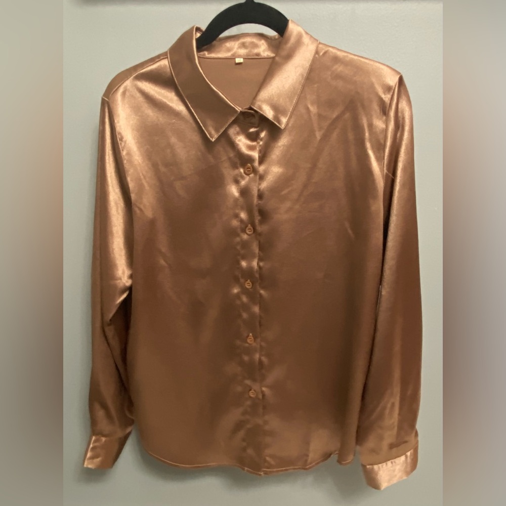 Women’s Long Sleeve Drop Shoulder Button Front Blouse Size Medium